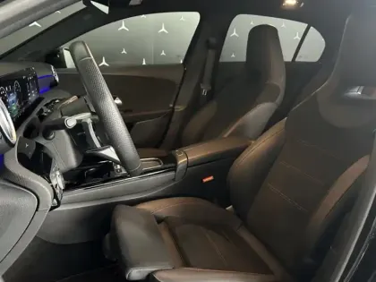 Photo 10 Mercedes Classe A 200 AMG Line