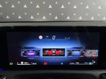 Photo 15 Mercedes Classe A 200 AMG Line