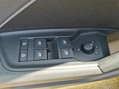 Photo 17 Audi A3 Gén. IV Ph1 S line 5