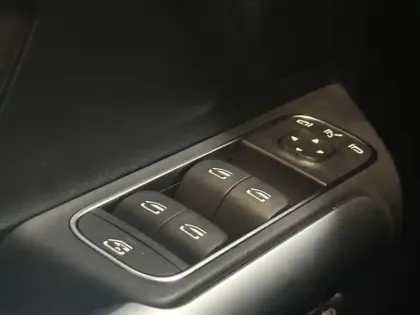 Photo 5 Mercedes GLA 250 e Progressive Line