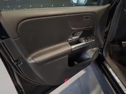 Photo 15 Mercedes GLB Gén. I (X247) Ph2 Business Line 5