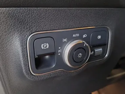 Photo 22 Mercedes GLB Gén. I (X247) Ph2 Business Line 5