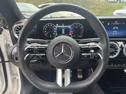 Photo 16 Mercedes CLA 200 AMG Line