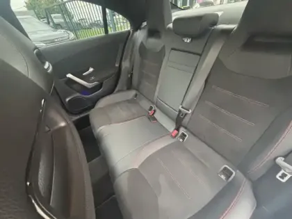 Photo 20 Mercedes CLA 200 AMG Line