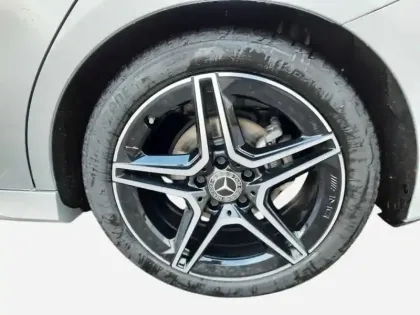 Photo 12 Mercedes Classe B 200 d AMG Line