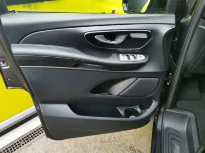 Photo 15 Mercedes CLA 250 d AVANTGARDE Long 190 ch 8