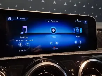 Photo 16 Mercedes Classe A A 180 Compacte