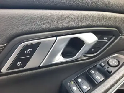 Photo 15 BMW Serie 3 Gén. VII (G20) Ph1 M Sport 4