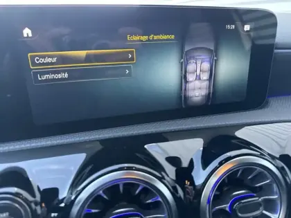 Photo 12 Mercedes Classe A 220 d AMG Line