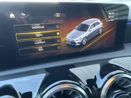 Photo 13 Mercedes Classe A 220 d AMG Line