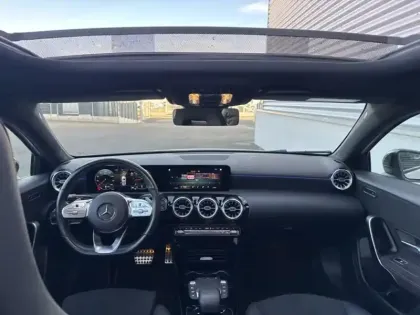 Photo 10 Mercedes Classe A 220 d AMG Line