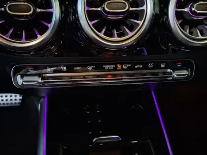 Photo 9 Mercedes GLA 250 e Hybrid EQ AMG Line