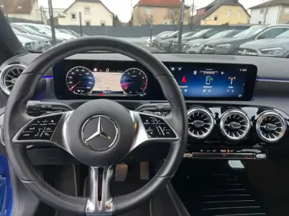 Photo 23 Mercedes Classe A A 180 Progressive Line