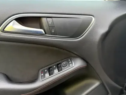 Photo 21 Mercedes Classe B 200 d 2.0 136 Fascination