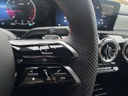 Photo 11 Mercedes Classe A 200 d Star Edition