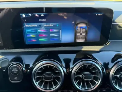 Photo 15 Mercedes Classe A A 200 d AMG Line