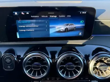 Photo 13 Mercedes Classe A A 200 d AMG Line