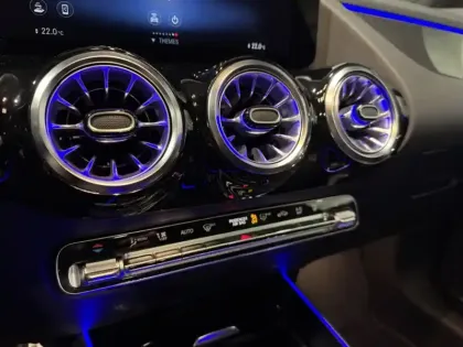 Photo 17 Mercedes GLA 250 e AMG Line