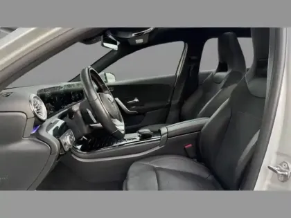 Photo 16 Mercedes Classe A 200 AMG Line