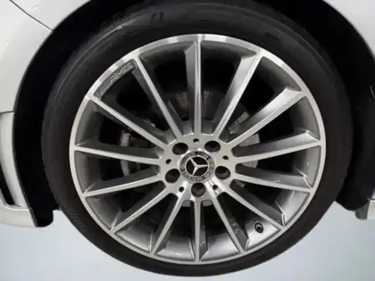 Photo 8 Mercedes Classe A 200 AMG Line