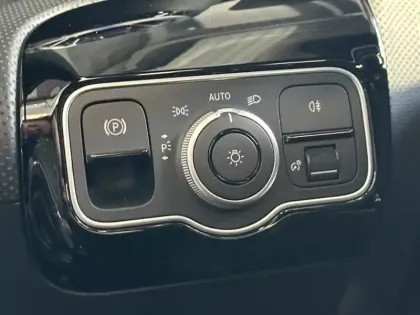 Photo 16 Mercedes Classe A 250 e Hybrid EQ AMG Line