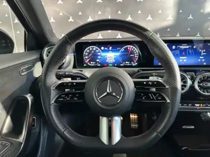 Photo 15 Mercedes Classe A 250 e Hybrid EQ AMG Line