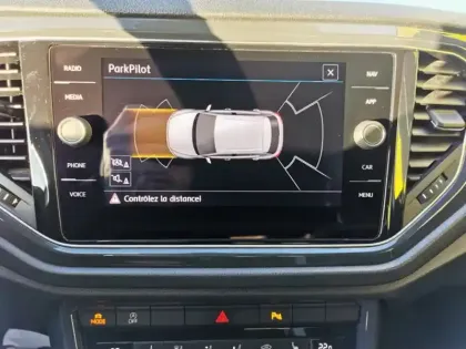 Photo 6 Volkswagen T-roc Carat 1.5 TSI 150 ch 