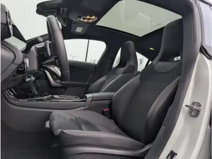 Photo 31 Mercedes CLA Gén. II (C118) Ph2 AMG Line 4