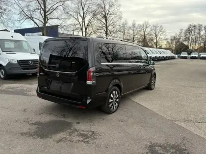 Photo 5 Mercedes CLA V 300 d Extra-Long Avantgarde 