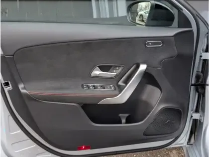 Photo 16 Mercedes Classe A 200 d 