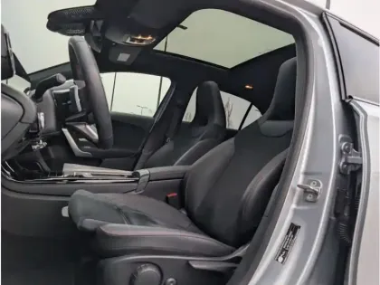 Photo 15 Mercedes Classe A 200 d 