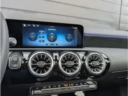 Photo 21 Mercedes Classe A Gén. IV (W177) Ph2 AMG Line 5