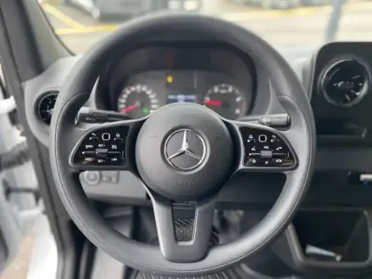 Photo 23 Mercedes Sprinter 317 CDI Fg 170CV Boite Auto