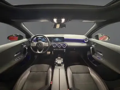 Photo 10 Mercedes Classe A 200 d AMG Line