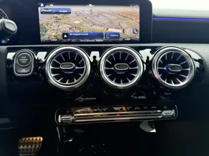 Photo 21 Mercedes Classe A Gén. IV (W177) Ph1 AMG Line 5