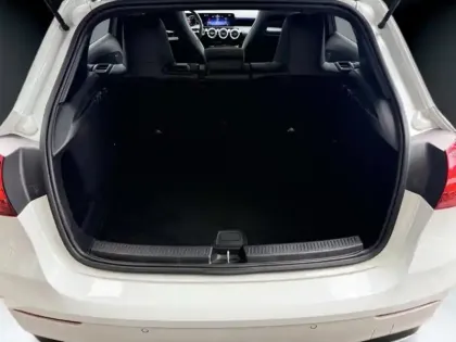 Photo 9 Mercedes Classe A Gén. IV (W177) Ph1 AMG Line 5