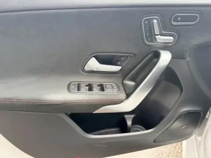 Photo 19 Mercedes Classe A Gén. IV (W177) Ph1 AMG Line 5