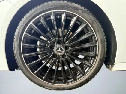 Photo 8 Mercedes Classe A Gén. IV (W177) Ph1 AMG Line 5