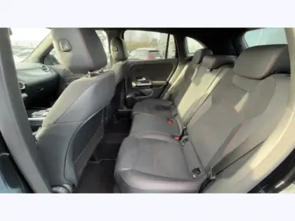 Photo 14 Mercedes GLA 200 d AMG Line