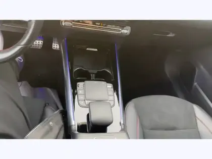 Photo 40 Mercedes GLA 200 d AMG Line