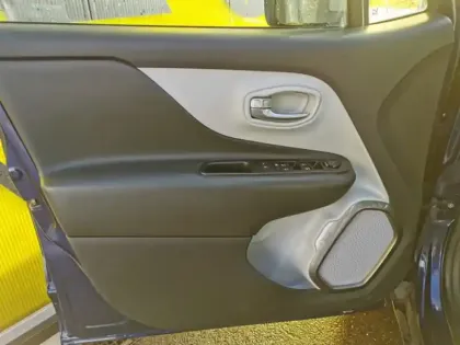 Photo 16 Jeep Renegade Gén. I Ph2 Limited 5