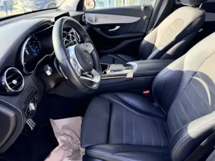 Photo 20 Mercedes Classe GLC GLC 300e 4MATIC SUV AMG Line