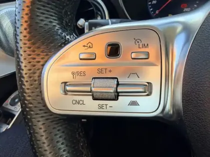 Photo 18 Mercedes Classe GLC GLC 300e 4MATIC SUV AMG Line