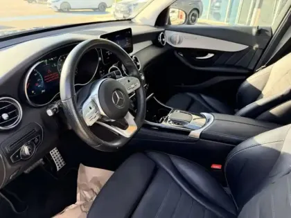 Photo 22 Mercedes Classe GLC GLC 300e 4MATIC SUV AMG Line