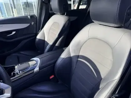 Photo 21 Mercedes Classe GLC GLC 300e 4MATIC SUV AMG Line