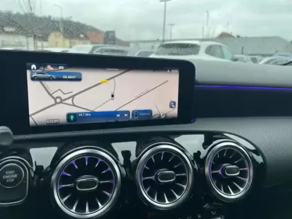 Photo 18 Mercedes Classe A 250 e Hybrid EQ AMG Line