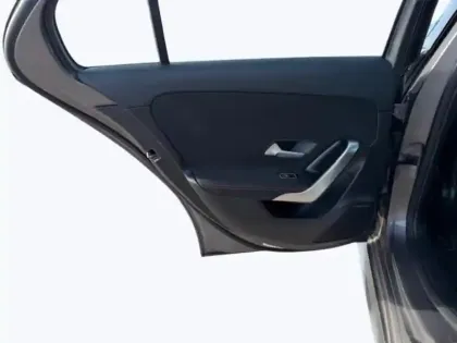 Photo 13 Mercedes Classe A 180 AMG Line