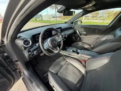 Photo 18 Mercedes Classe A 180 AMG Line