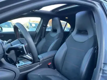 Photo 13 Mercedes Classe A 200 d AMG Line