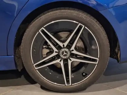 Photo 8 Mercedes Classe C  200 d Berline AMG Lin